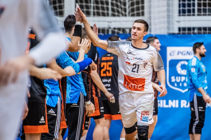 Patryk Mauer wśród najlepszych prawoskrzydłowych 2022 roku!